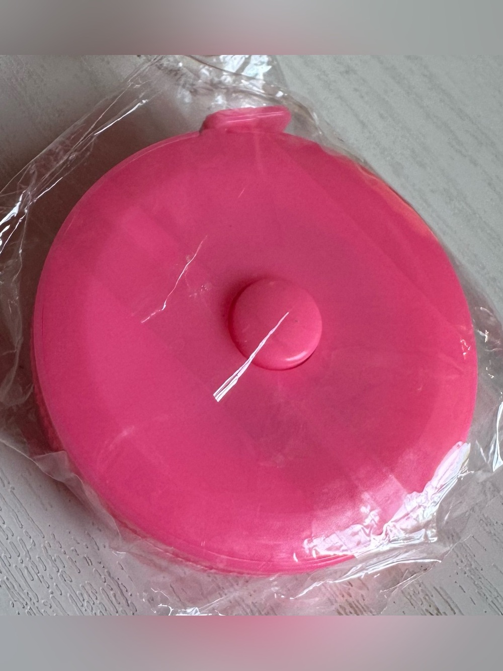 Hello kitty Measuring Tape -Compact - Picture 3 of 6